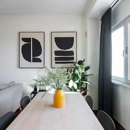 Wine Affair By Misha's Place 6b *